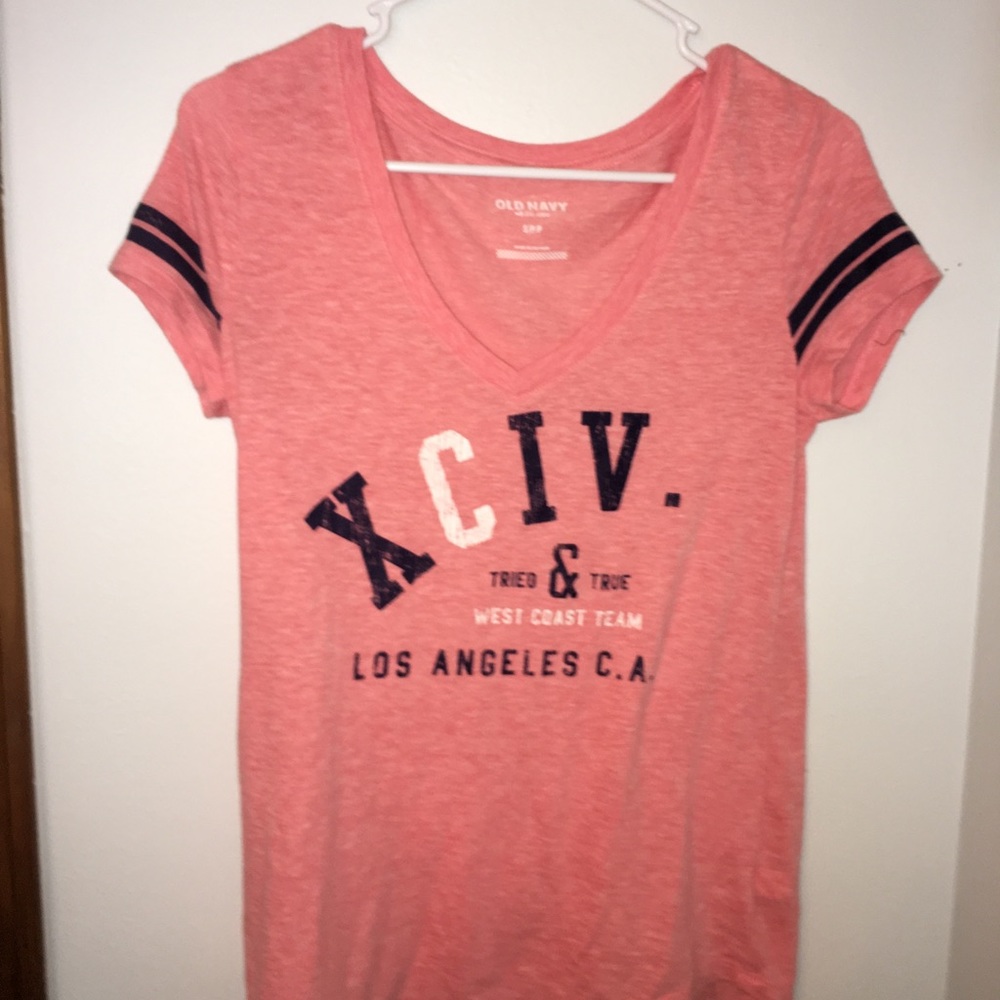 Cute comfy T-shirt/ perfect condition!